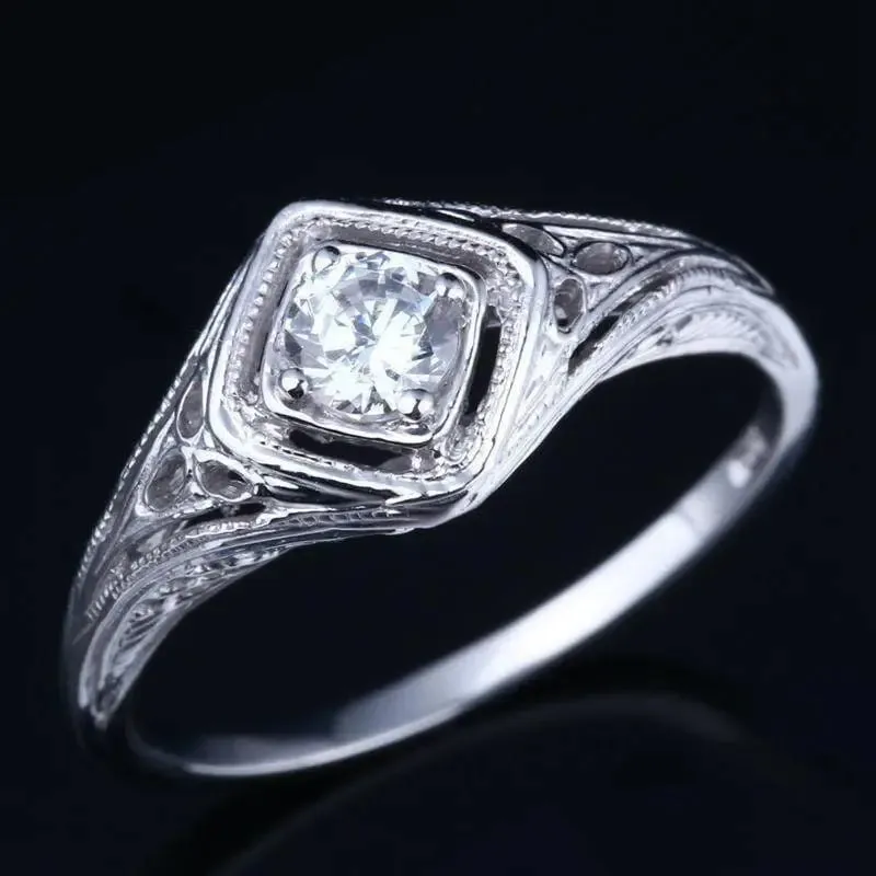 10k White Gold Vintage / Unique Moissanite Ring 0.3ct