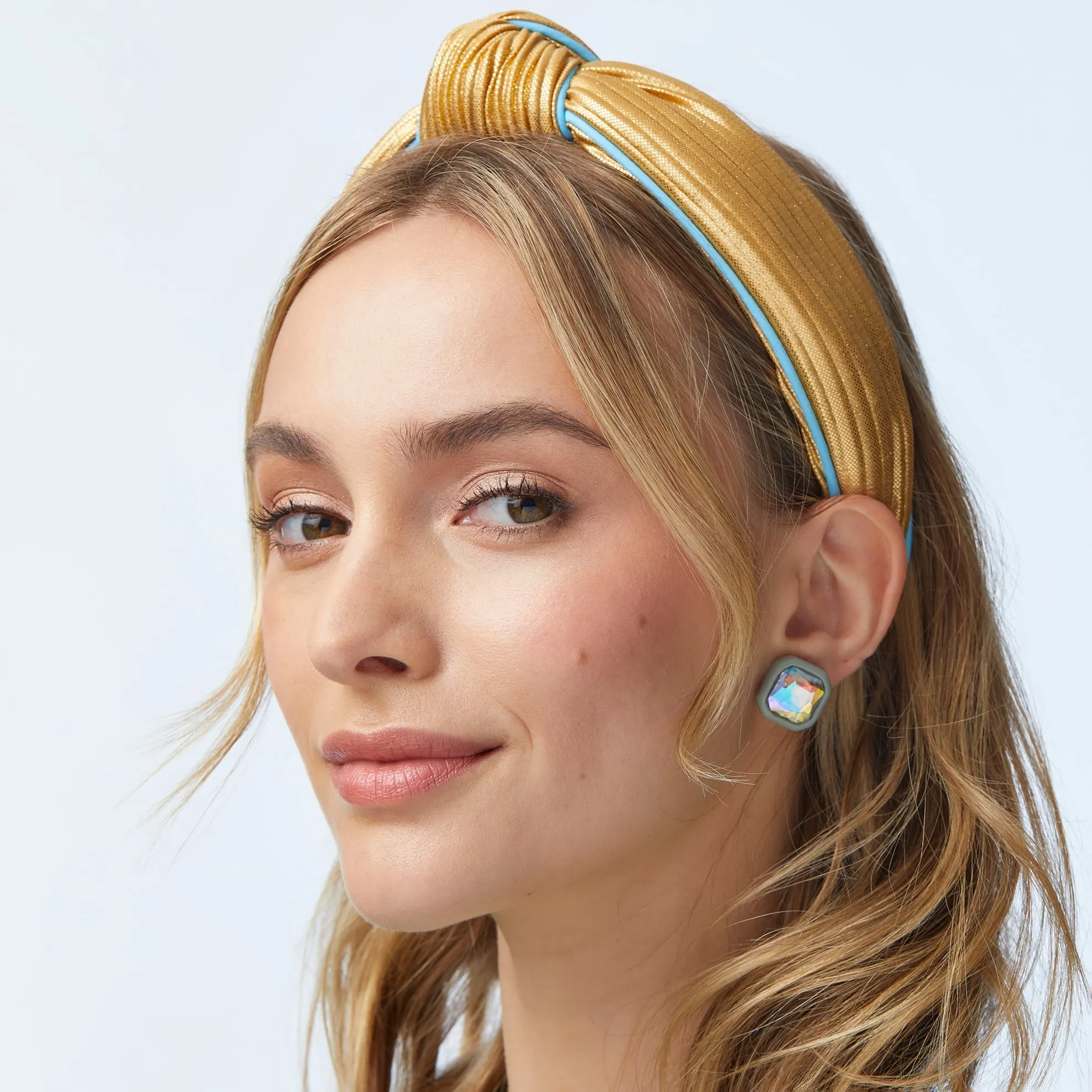 GOLD PLEATED KNOTTED HEADBAND