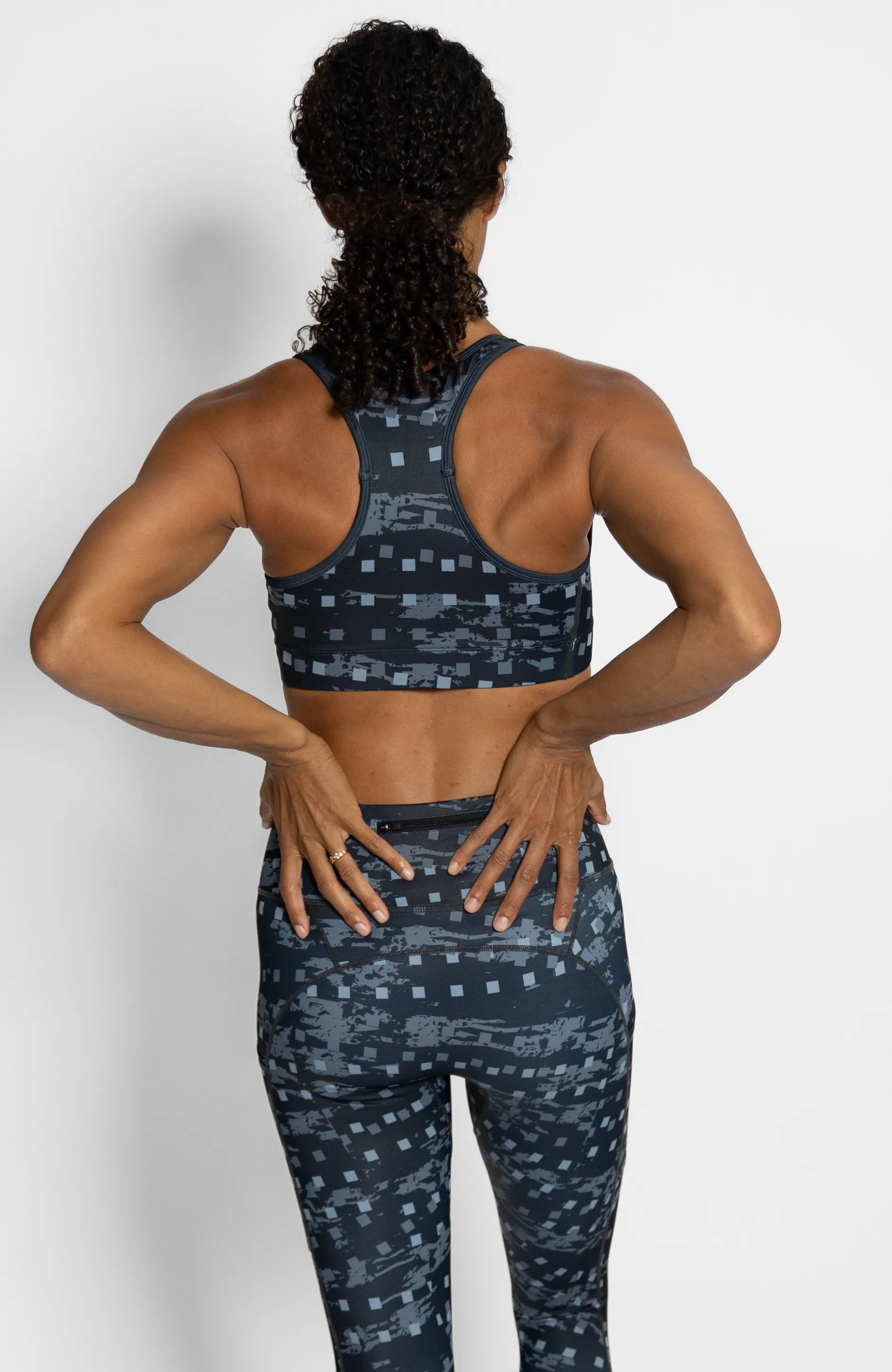 Onyx Pocket Sports Bra