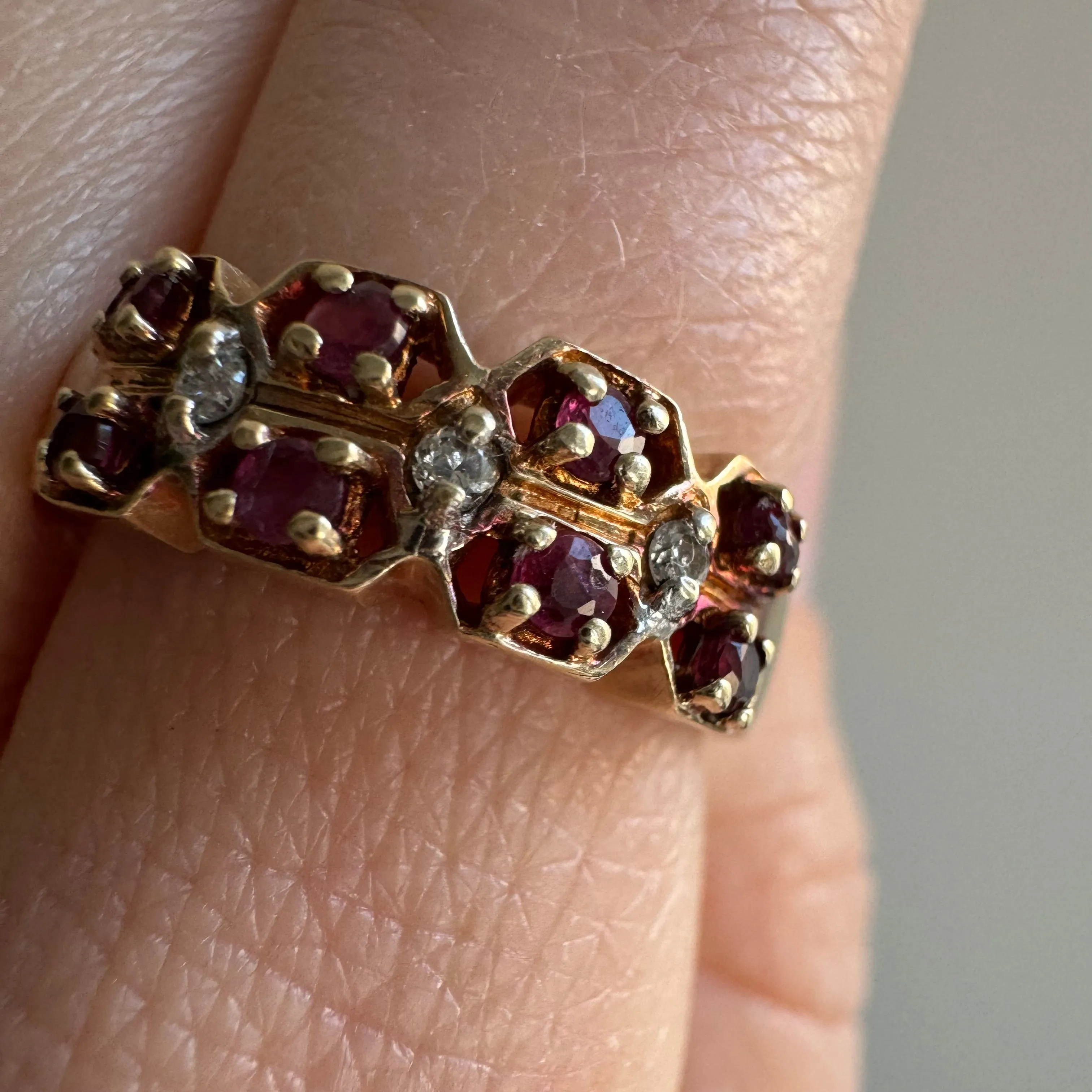 V I N T A G E // lucky eight geometric eyes / 10k yellow gold ruby and diamond geometric half eternity band / size 7.75 to 8