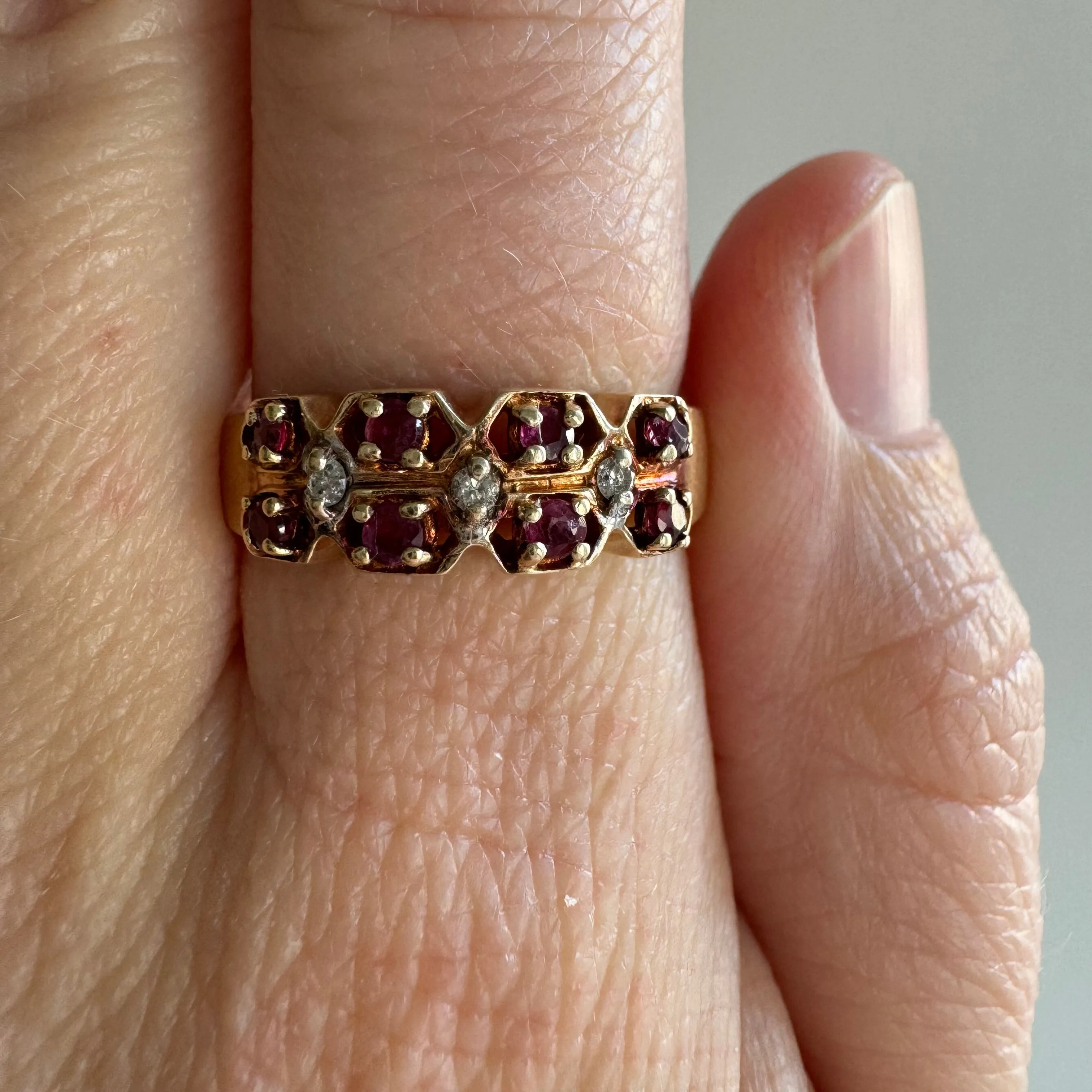 V I N T A G E // lucky eight geometric eyes / 10k yellow gold ruby and diamond geometric half eternity band / size 7.75 to 8