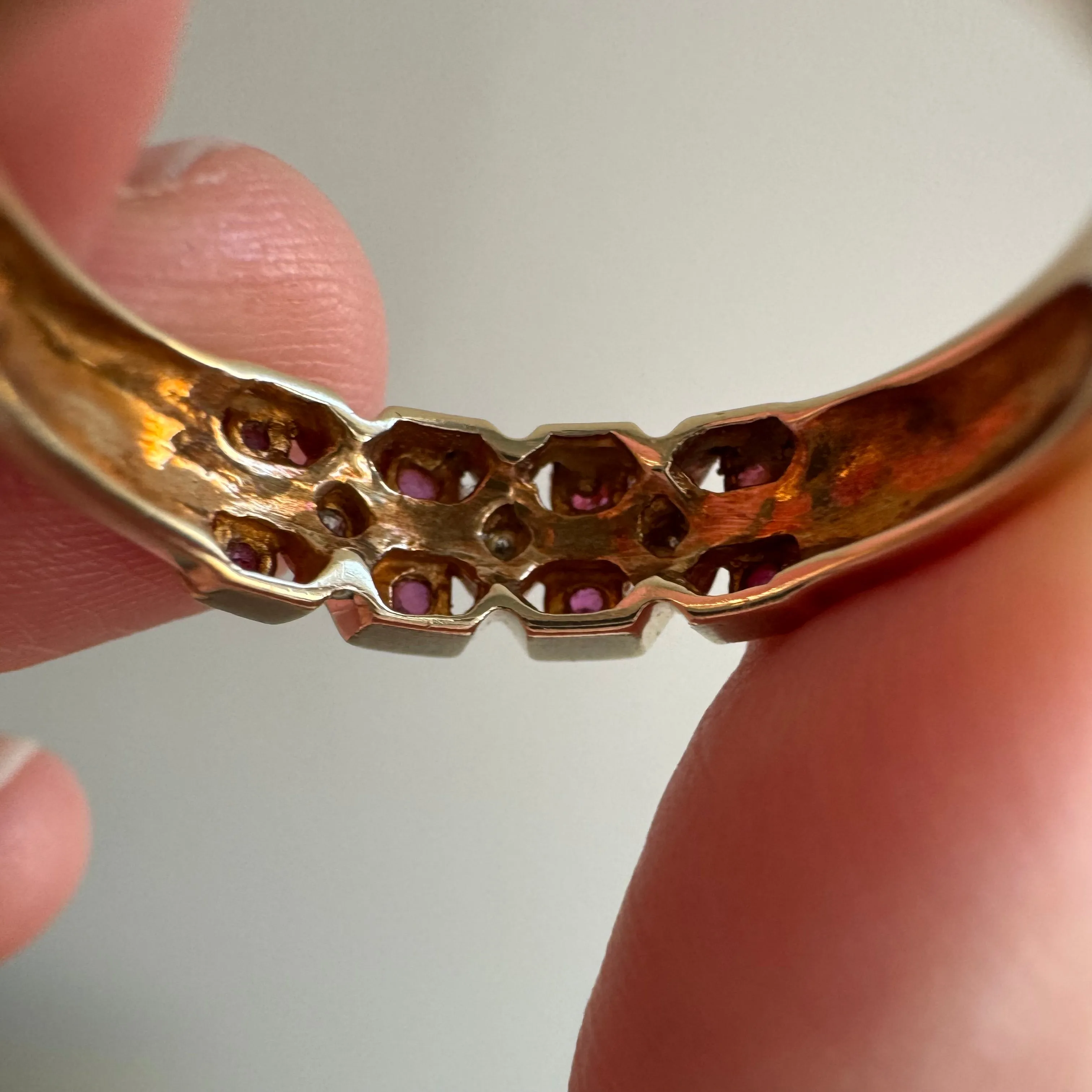 V I N T A G E // lucky eight geometric eyes / 10k yellow gold ruby and diamond geometric half eternity band / size 7.75 to 8