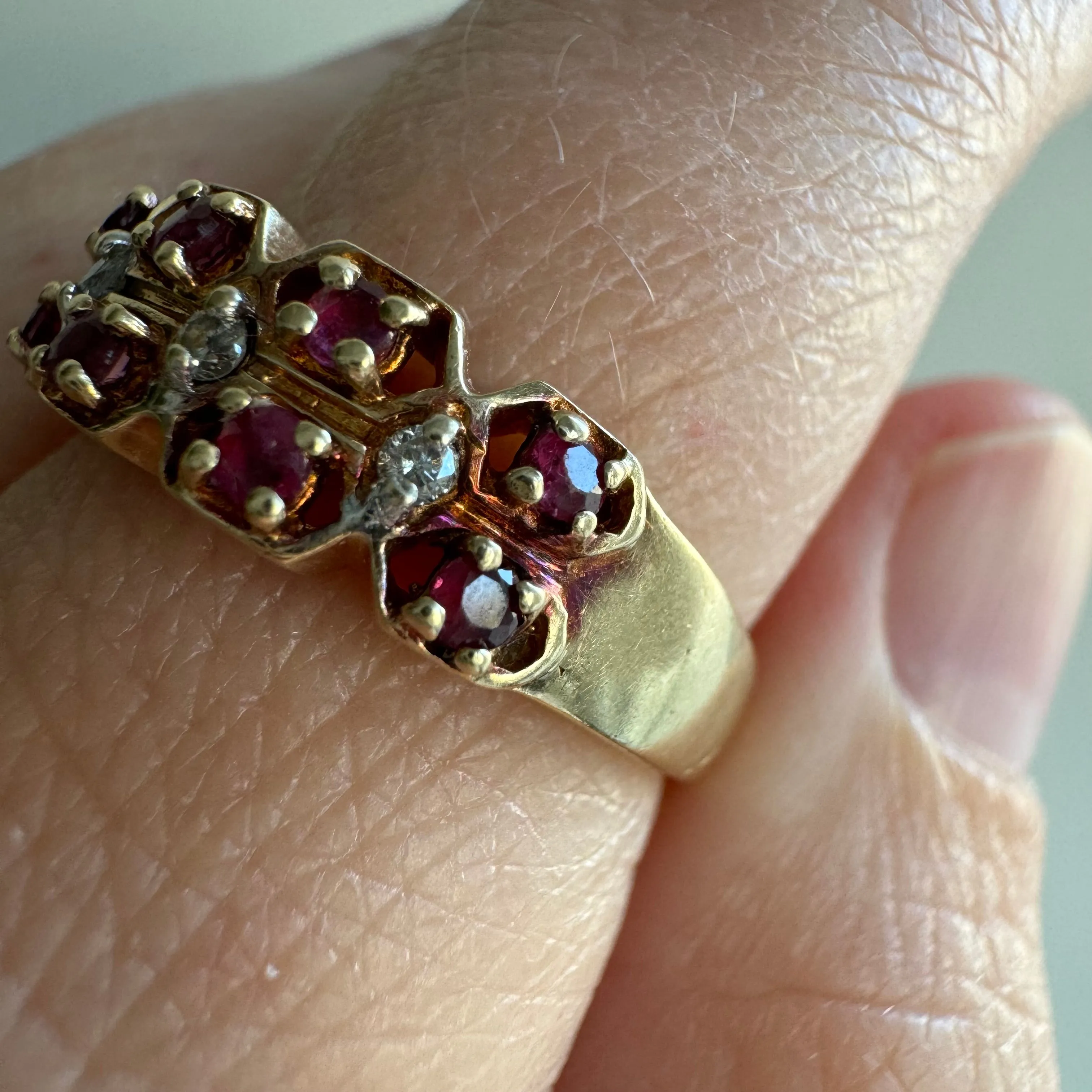 V I N T A G E // lucky eight geometric eyes / 10k yellow gold ruby and diamond geometric half eternity band / size 7.75 to 8